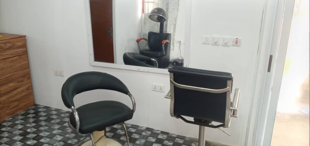 luchi empire beauty therapy shop